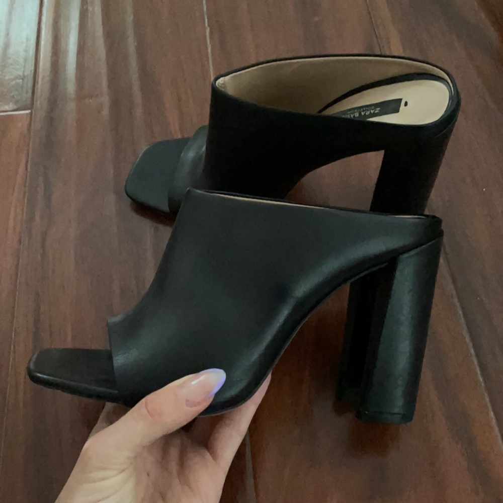 Open toe mules